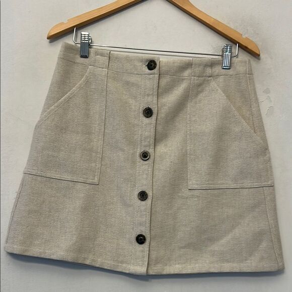 Banana Republic beige A-line button front mini skirt Size 8 New - Picture 1 of 12